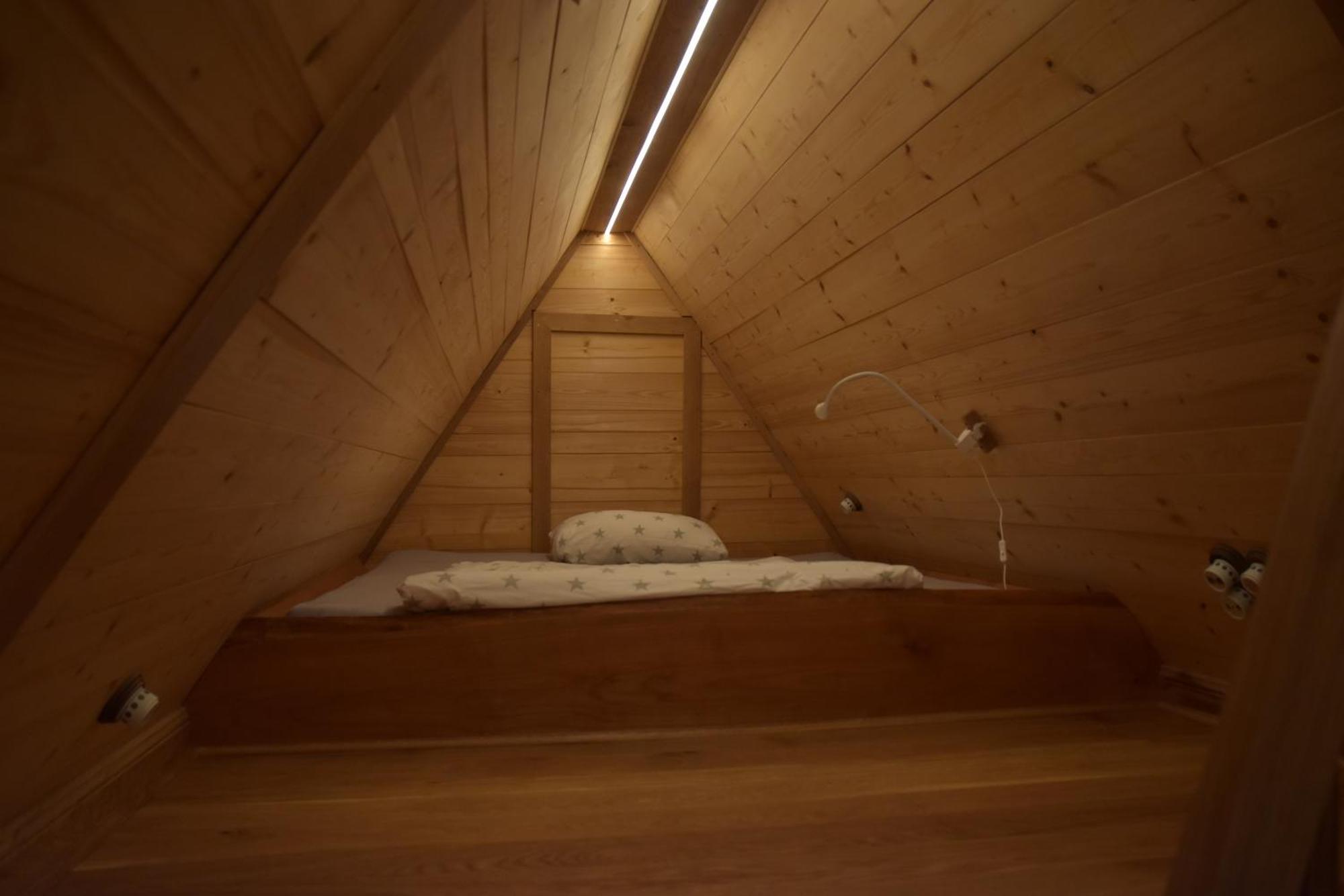 Ferienhaus An Der Hoeh' Zellingen エクステリア 写真